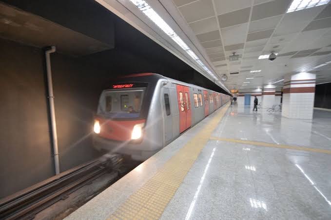 AKM KIZILAY METRO İSTASYONU ANKARA